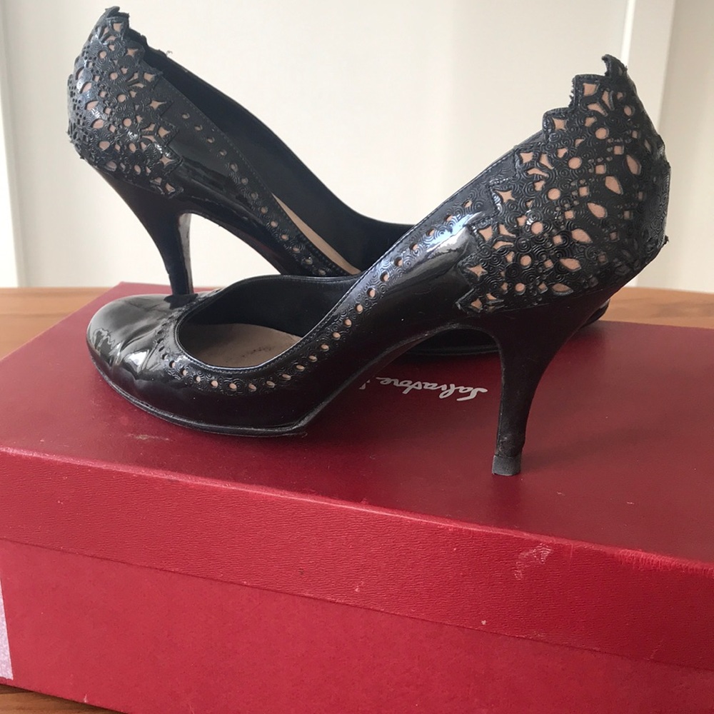 ✨SALE✨ Ferragamo Lace Laser Cut Black Patent Pumps